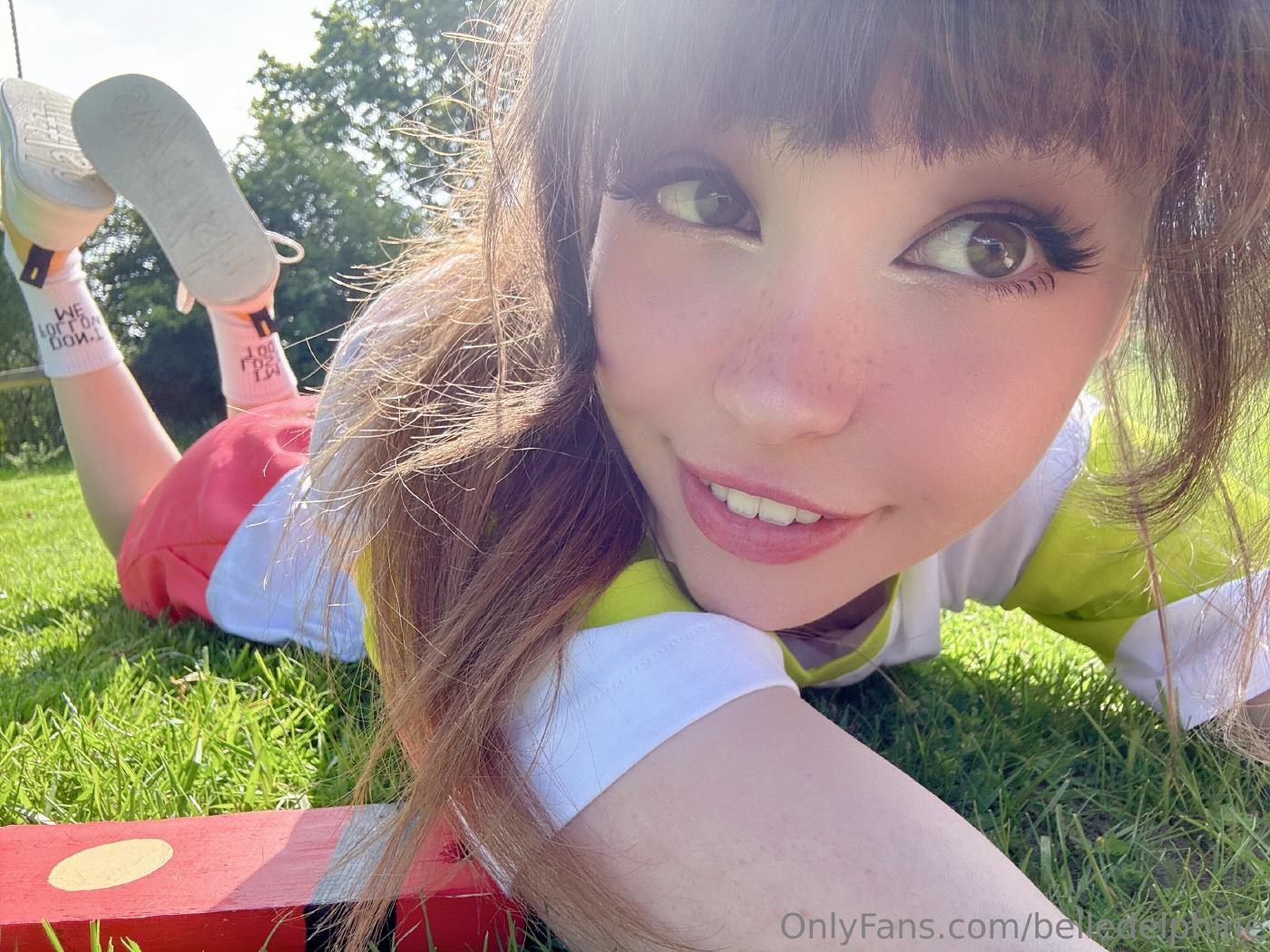 belle delphine chihiro cosplay outdoor onlyfans set leaked 23